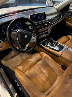 بی ئێم دەبڵیو سیریەس 7